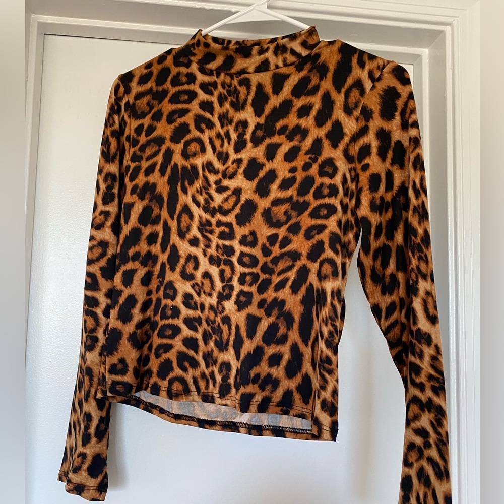 Tiger Print Longsleeve - Picture 2 of 3